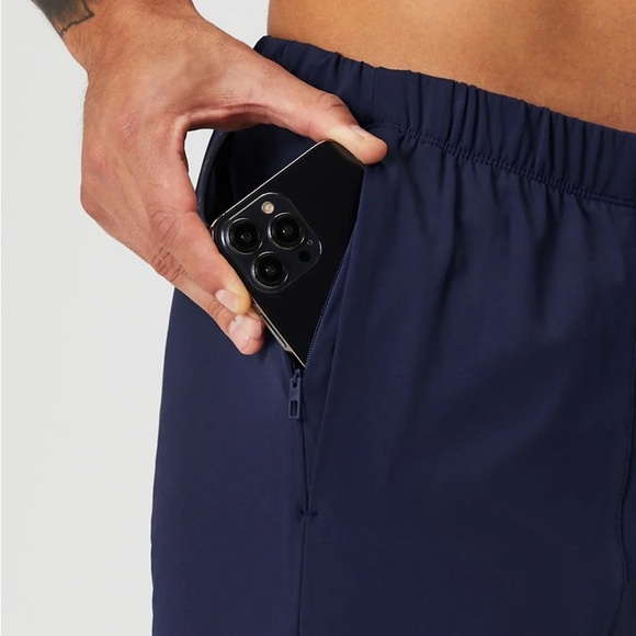 The One Jogger Sz large - Picture 4 of 5